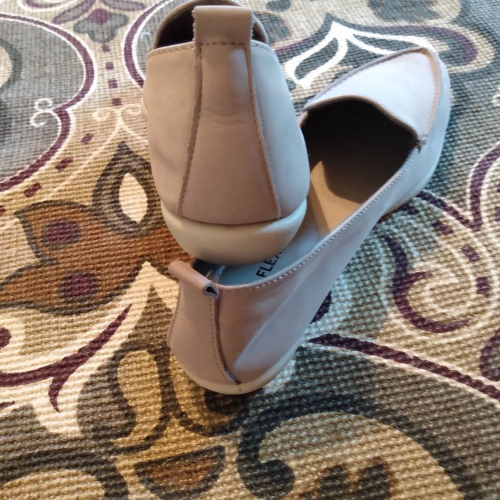 New Studio Flex Tan Leather Loafers Size 11 - Picture 5 of 8